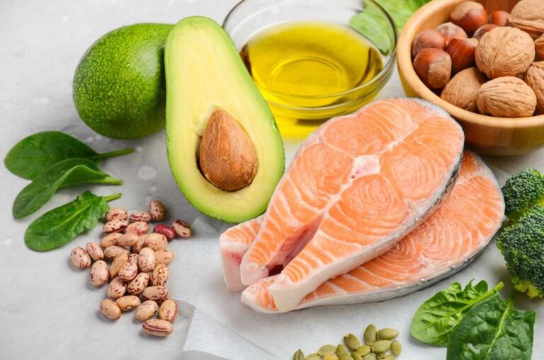 Дожити до 100 років: 8 продуктів, які найчастіше їдять довгожителі