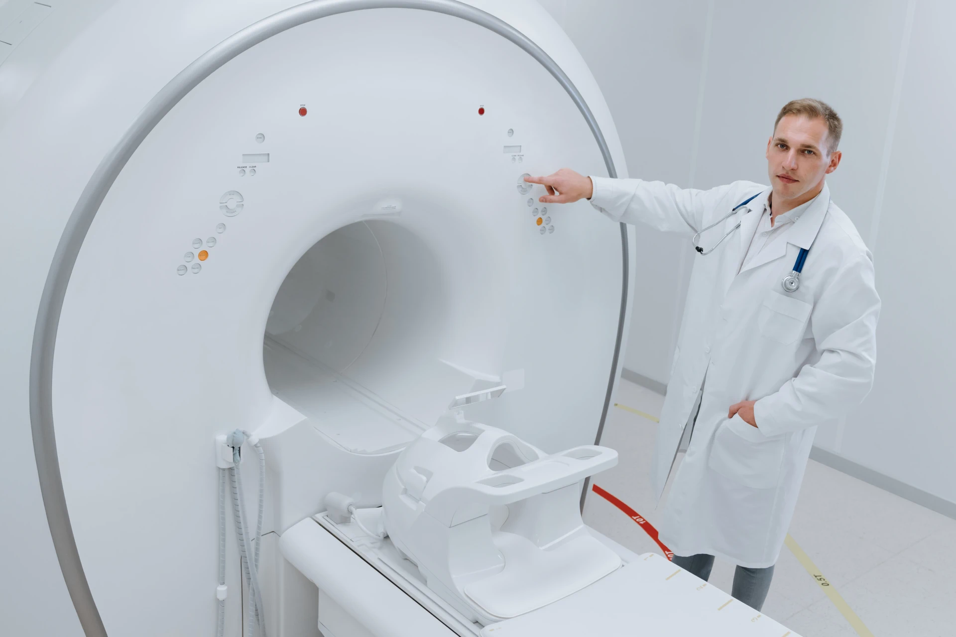 Коли робити МРТ колінного суглоба: рекомендації лікарів клініки Doc Life