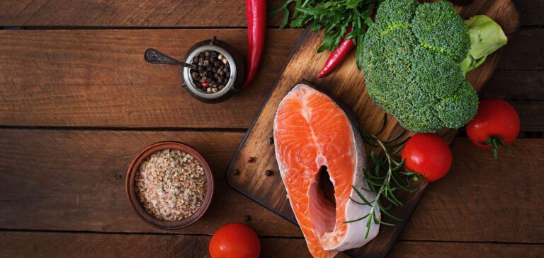 Антиоксиданти, омега-3 і вітамін К: які продукти покращують роботу мозку