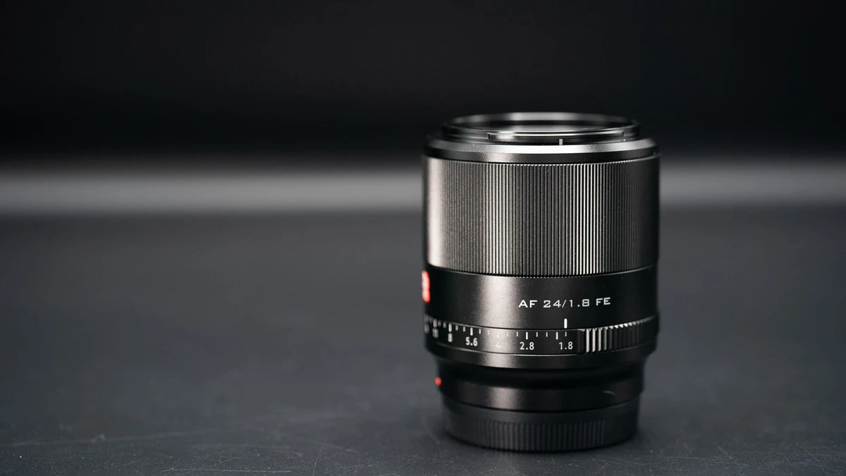 объектив Viltrox AF 24mm f.1.8 FE