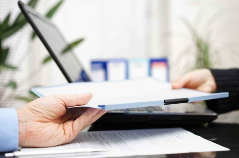 Передача торгової марки при продажу бізнесу: договір і державна реєстрація